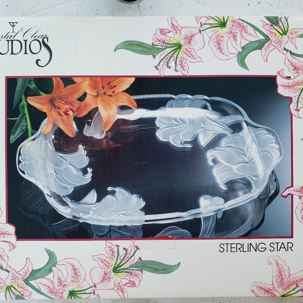 14" Glass Platter with Lily Etched Flowers